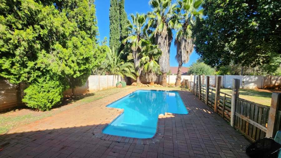 3 Bedroom Property for Sale in Adamayview North West